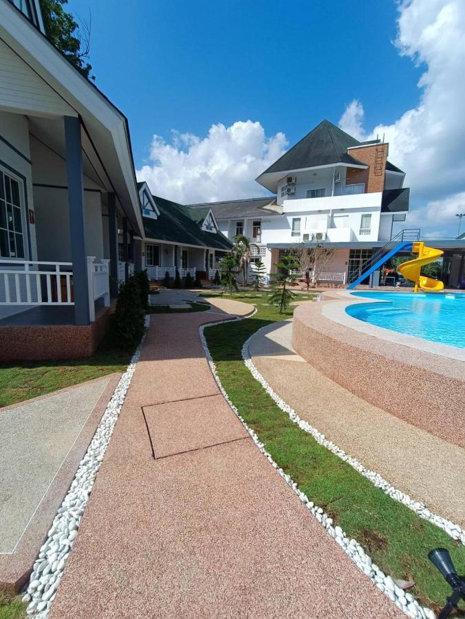 English Resotel : อิงลิช รีโซเทล Nakhon Si Thammarat Exterior photo